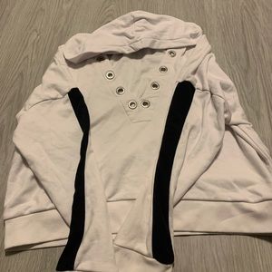 Crop white hoodie w black stripe on sleeves